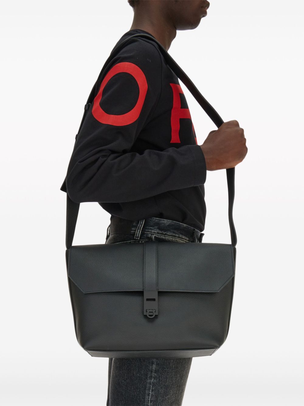 Ferragamo Gancini-buckle leather messenger bag